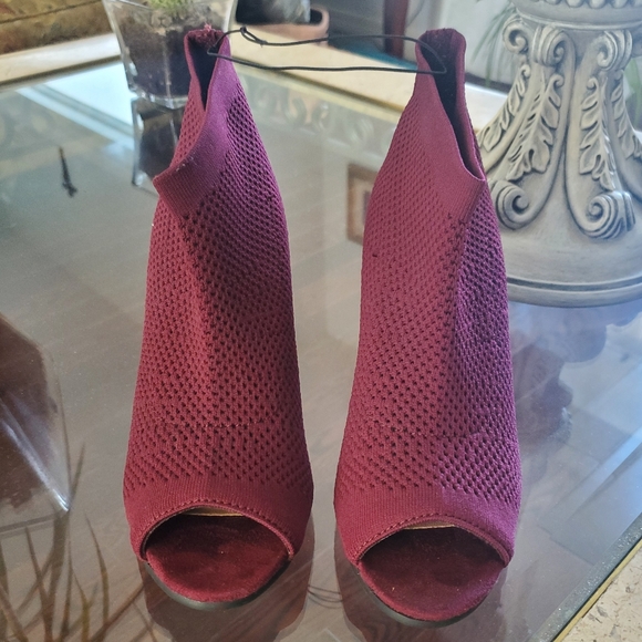 Open toe ankle Booties - Picture 2 of 4